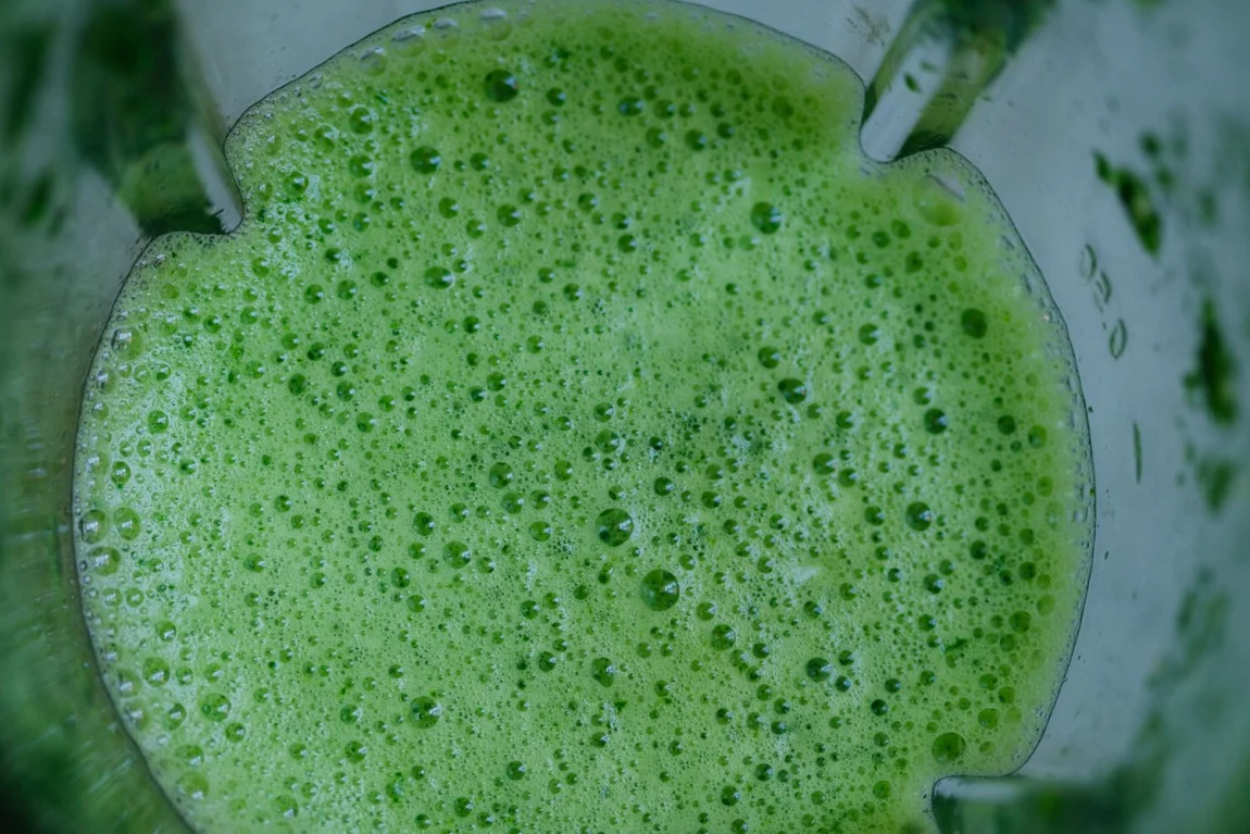 Green Smoothie Pops | Golubka Kitchen