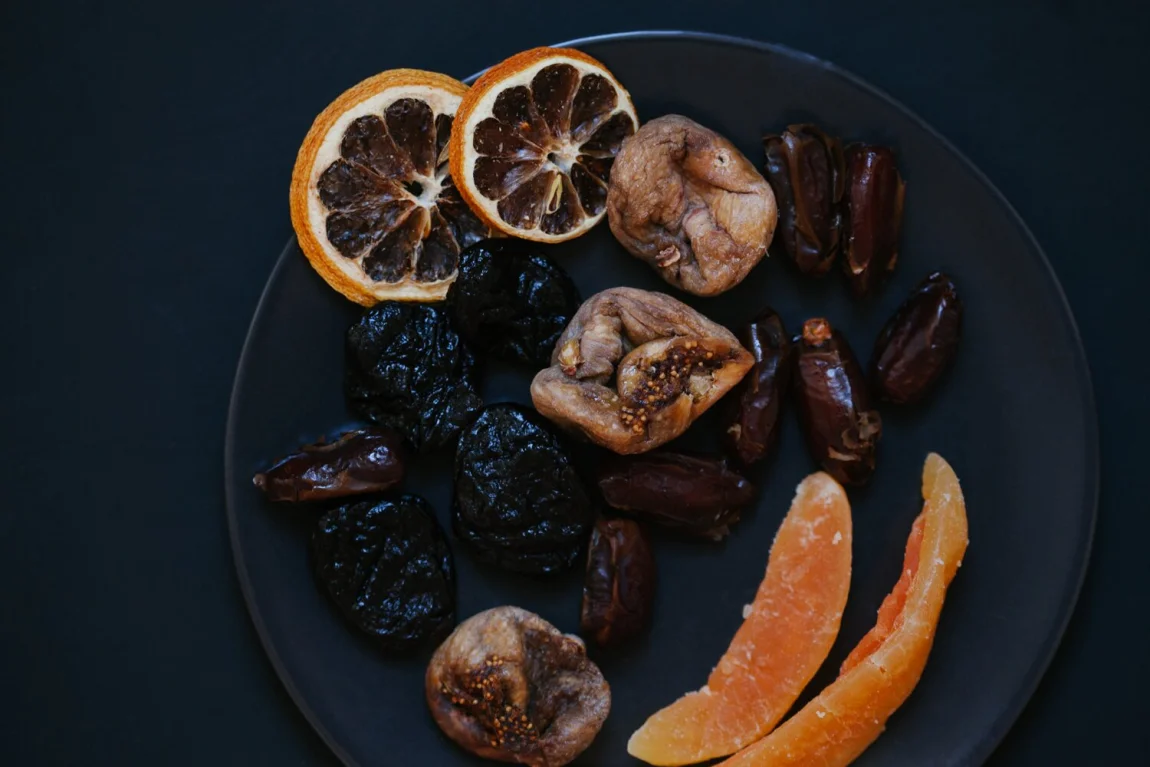 Concord Grape Fruit and Nut Cake | Golubka Kitchen