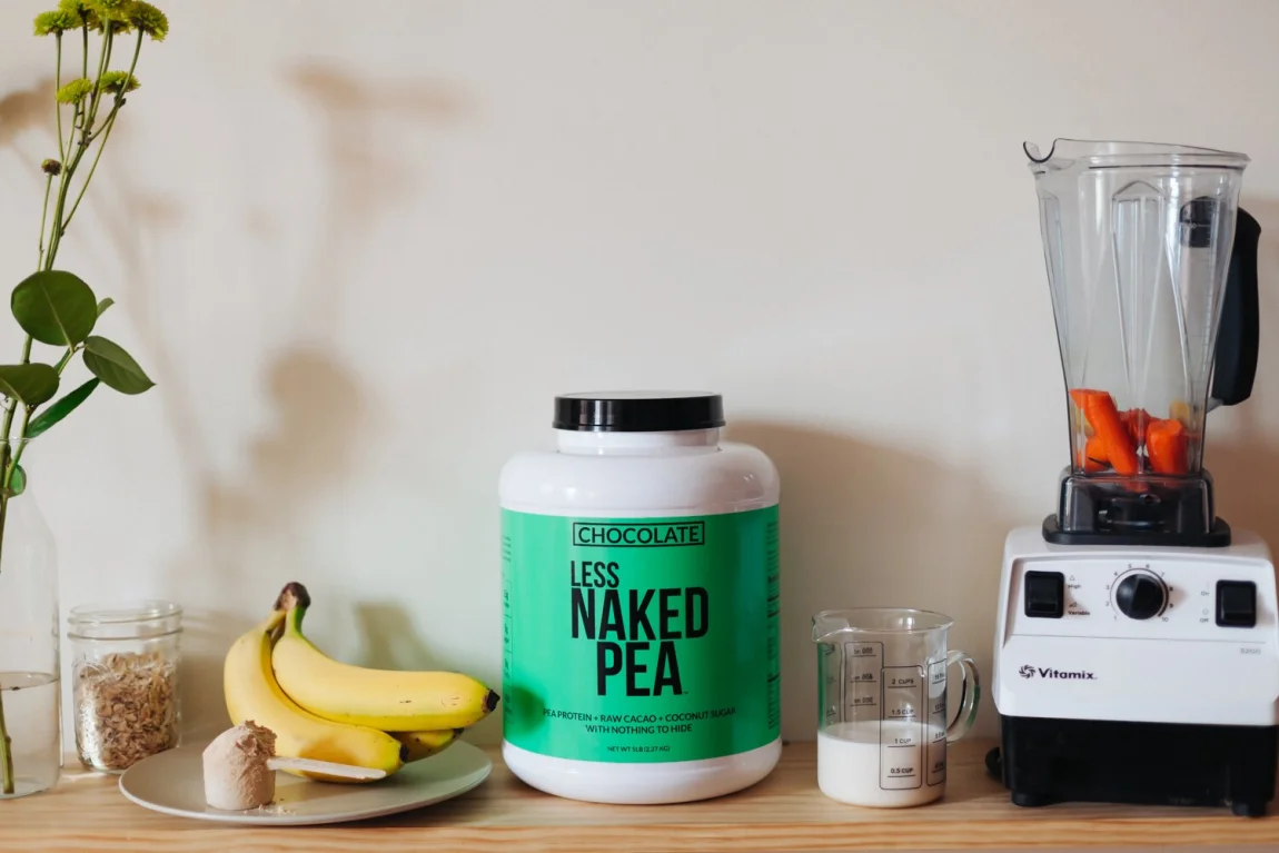 Carrot Cake Smoothie Bowl - Golubka Kitchen