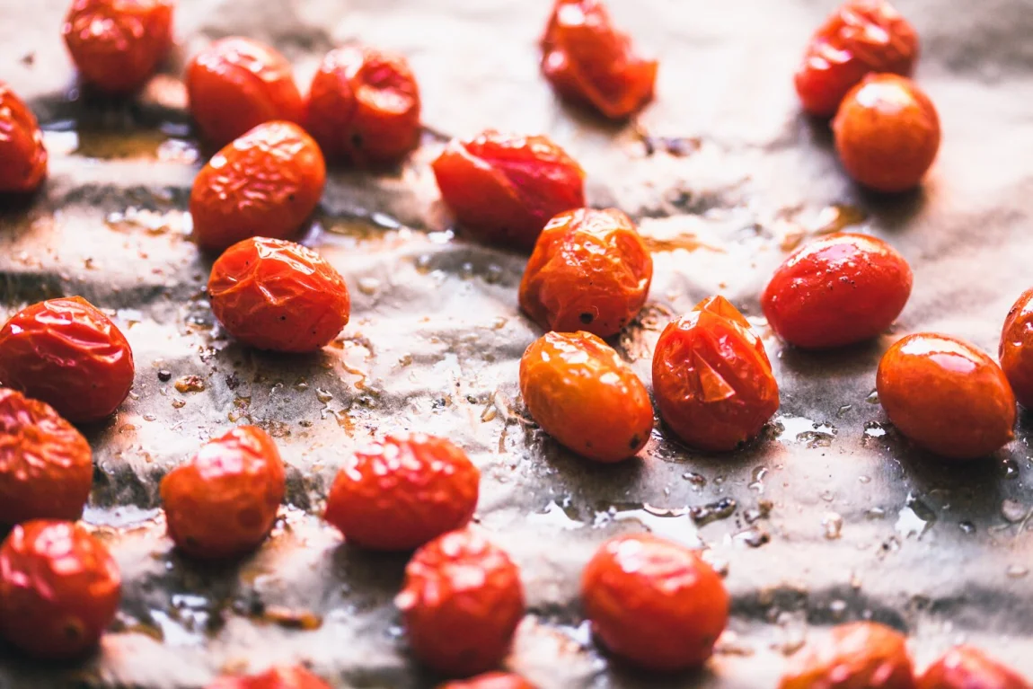 Chipotle Cauliflower Burrito Bowls - Golubka Kitchen