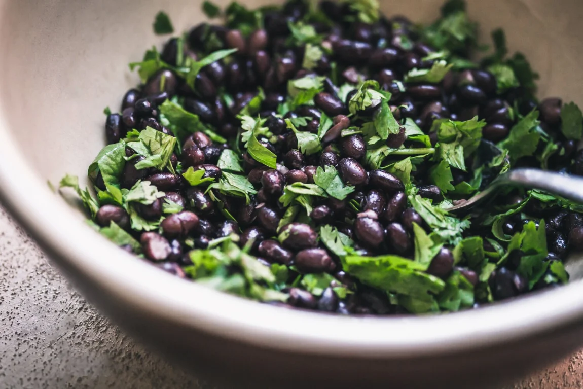 Chipotle Cauliflower Burrito Bowls - Golubka Kitchen