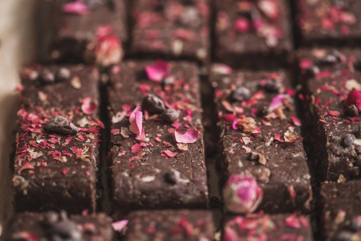 Nutty Chocolate Hormone-Balancing Bars from The Thirlby - Golubka Kitchen